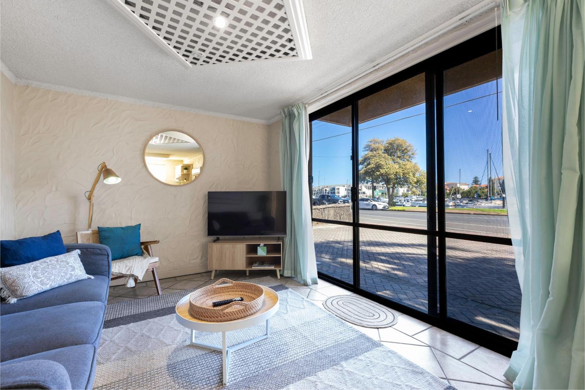 Bayswaterfront Apartments أدليد الغرفة الصورة
