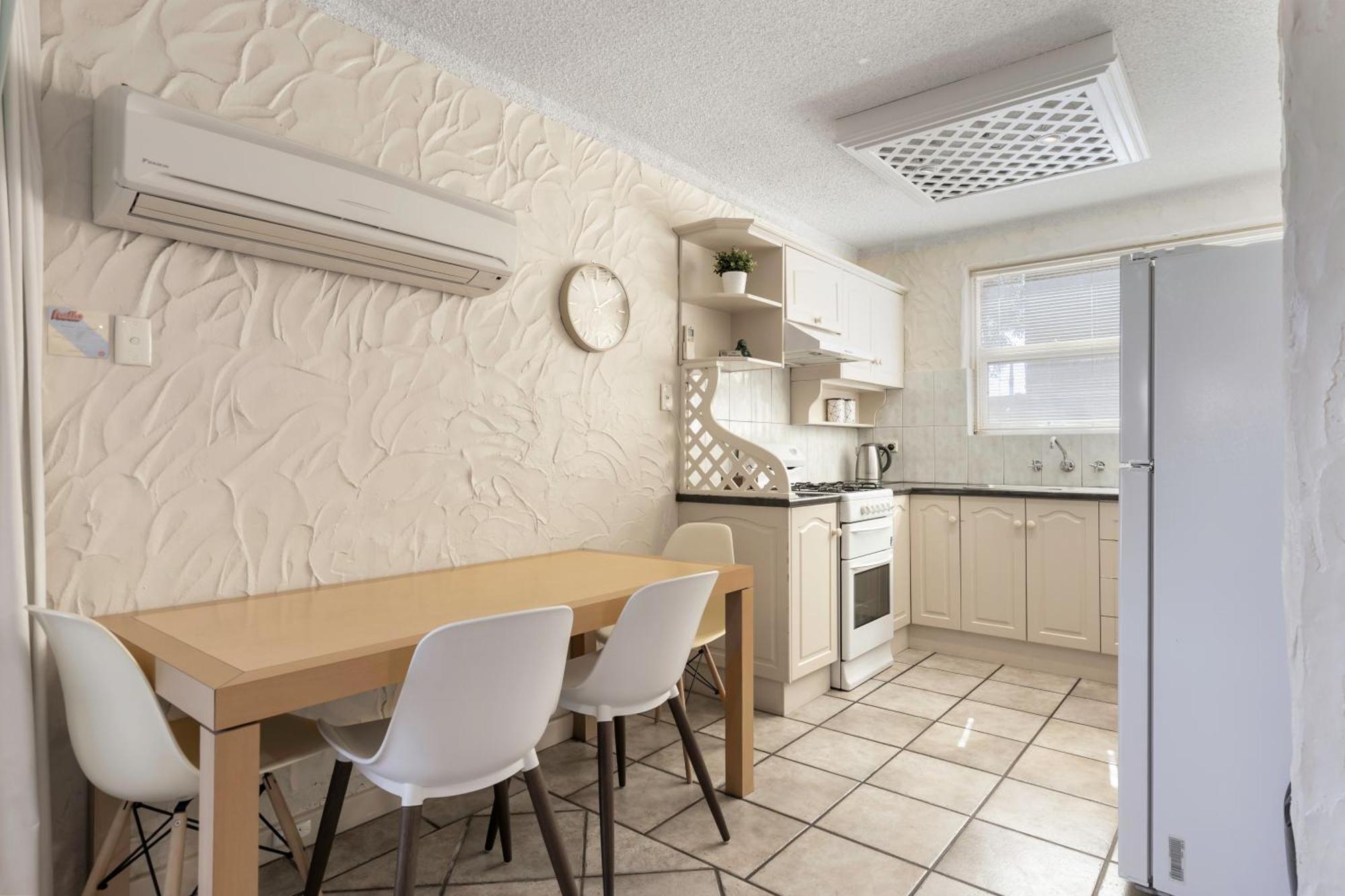 Bayswaterfront Apartments أدليد الغرفة الصورة