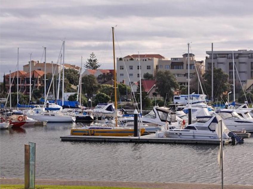Bayswaterfront Apartments أدليد المظهر الخارجي الصورة