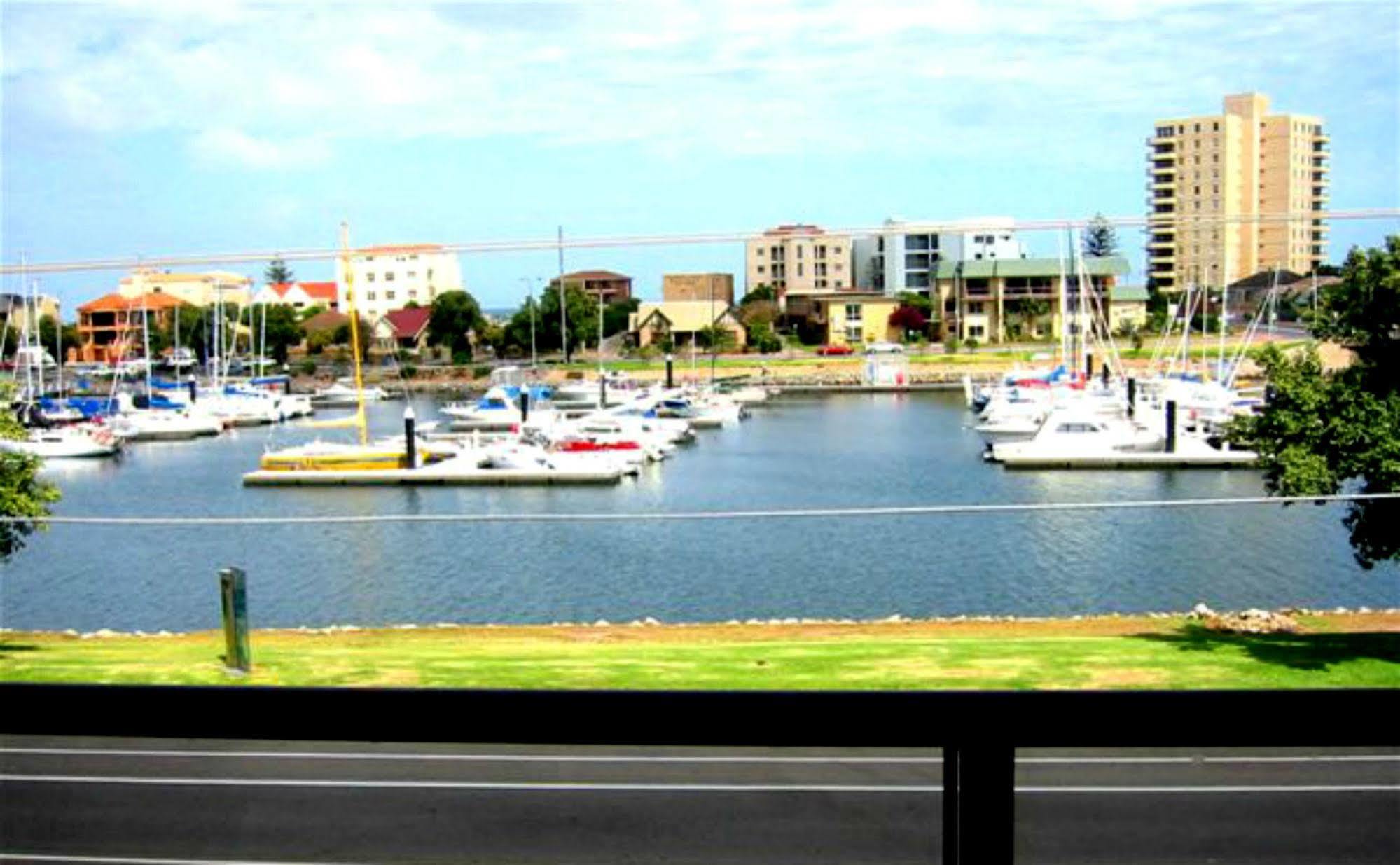 Bayswaterfront Apartments أدليد المظهر الخارجي الصورة