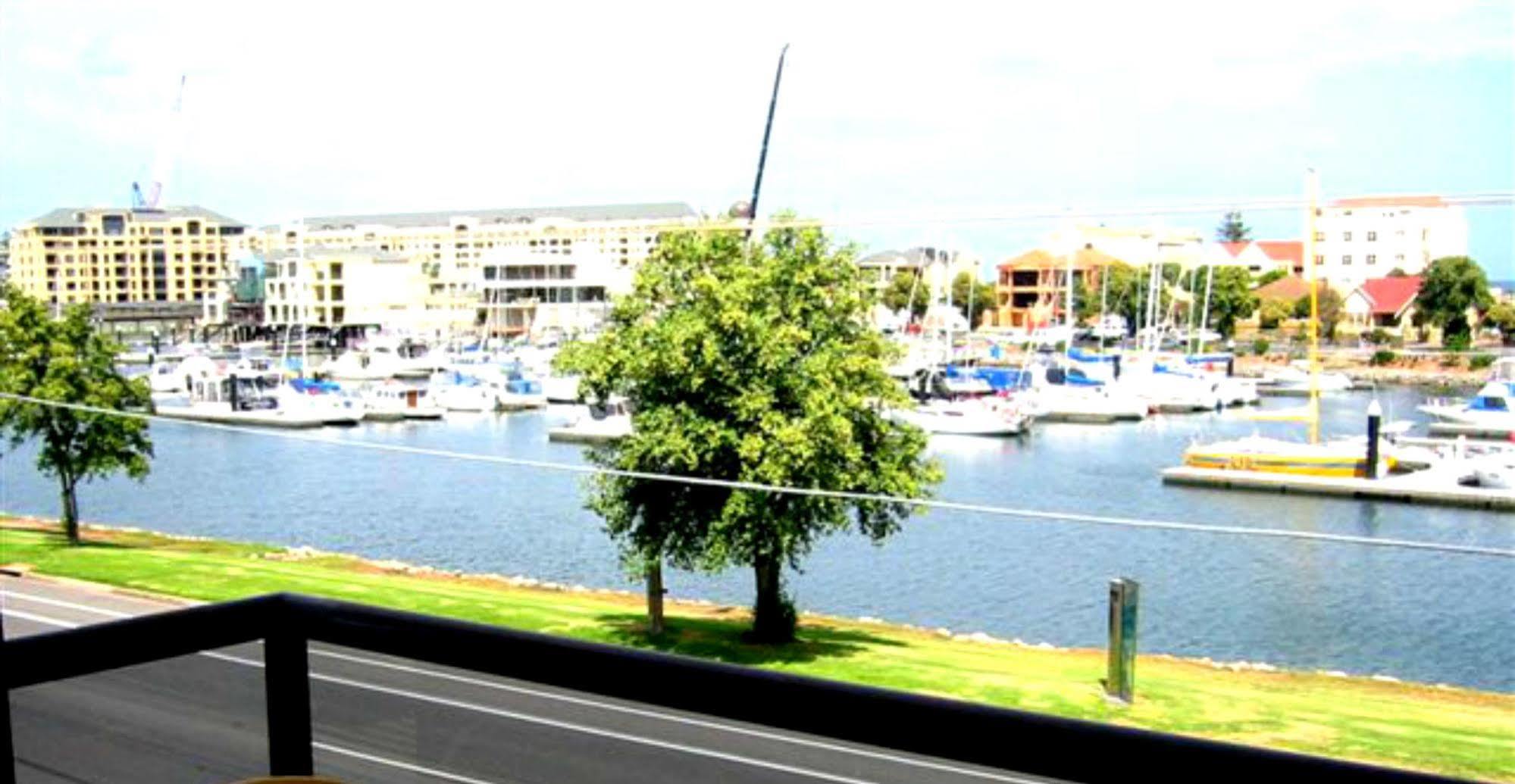 Bayswaterfront Apartments أدليد المظهر الخارجي الصورة